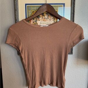 Agolde Ribbed Short Sleeve Tee in Warm Brown